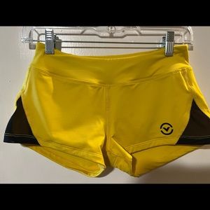 Virus low rise yellow shorts, 2”